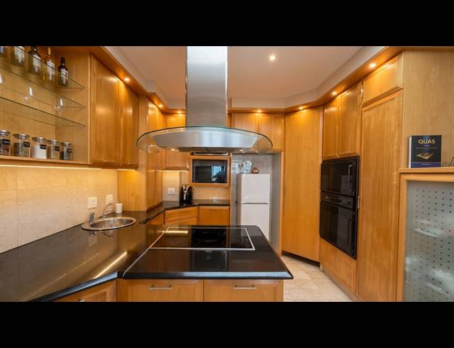 4 BEDROOM APARTMENT FOR SALE IN MORNINGSIDE